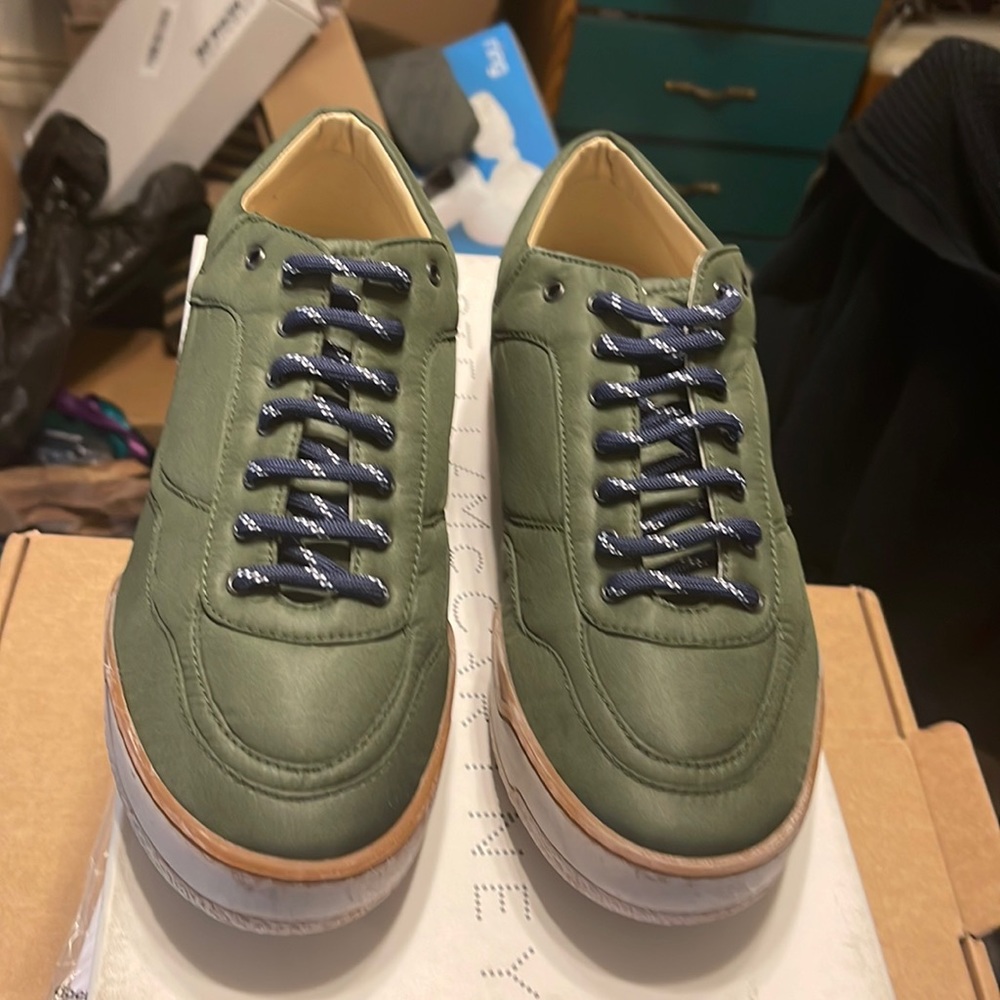 Stella McCartney Size 7 Green Soft Leather Sneakers